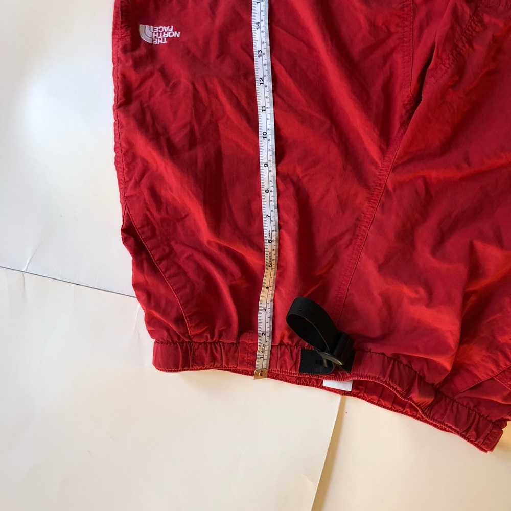 The north face red nylon fishing shorts - Picture 5 of 7